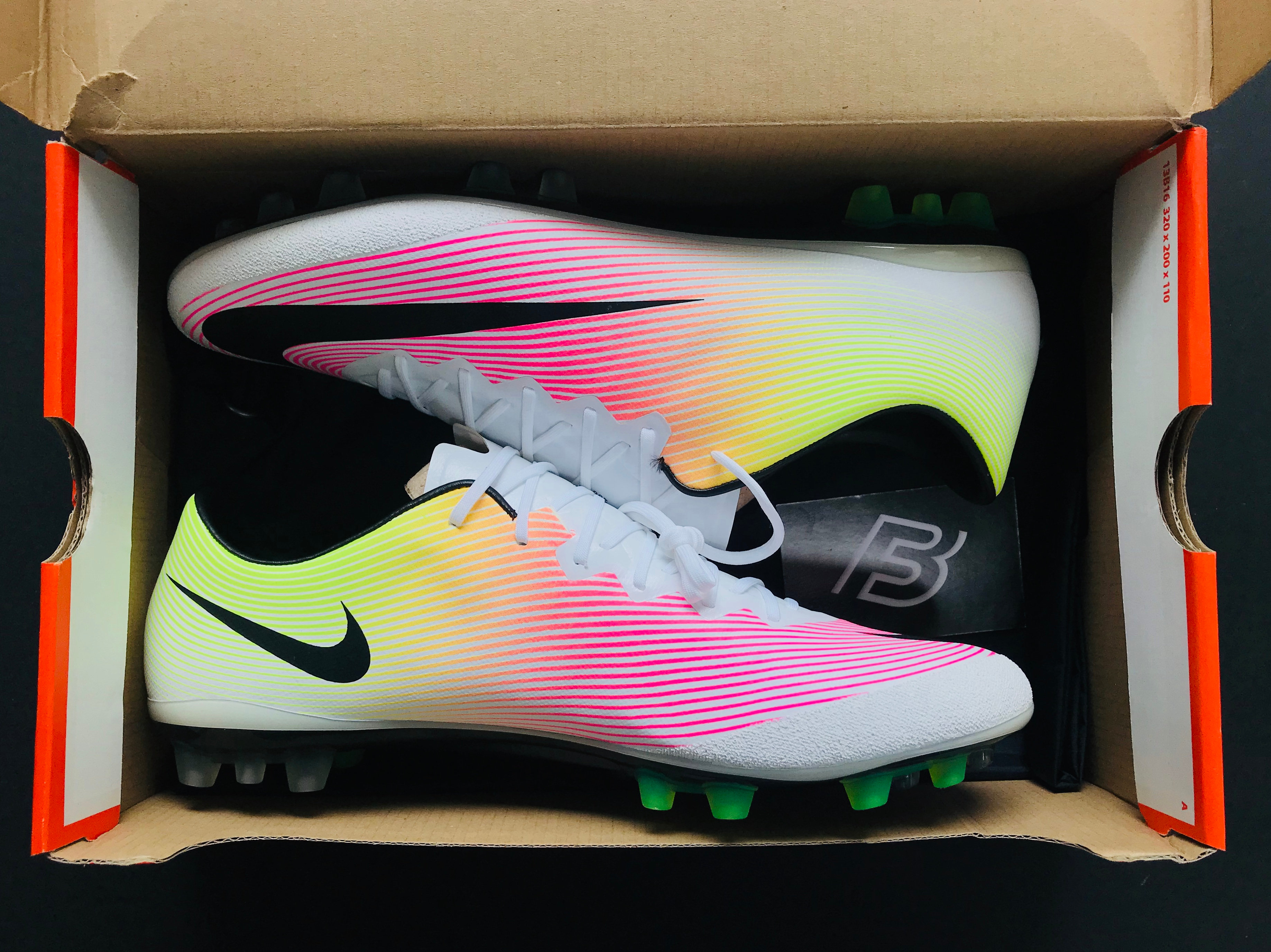 nike mercurial vapor x pink