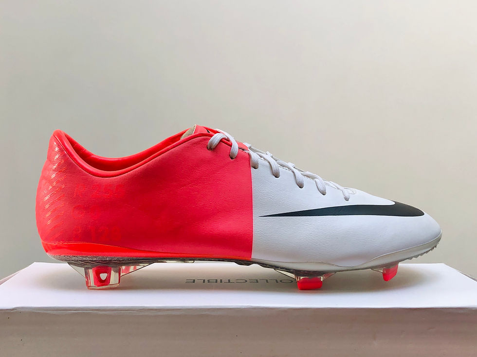Miniatyrbild: Nike Mercurial Vapor VIII Clash Pack Euro 2012 - White / Solar Red / Black FG