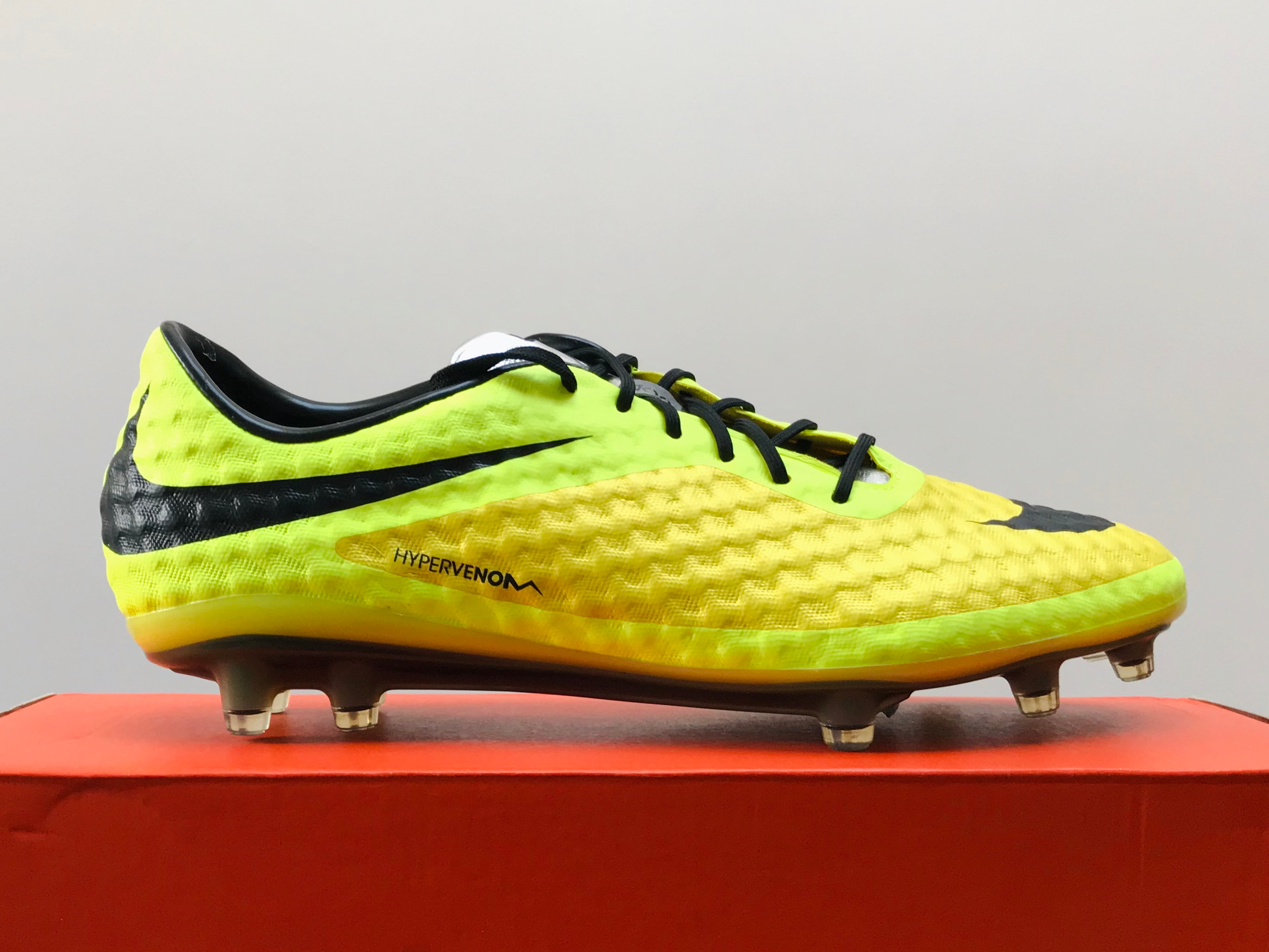 yellow hypervenom