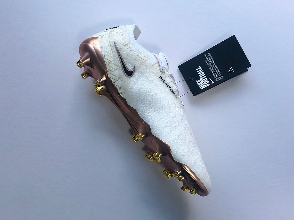 Miniature : Nike Phantom GX Elite WIN United Golden - White / Black / Metallic Gold FG