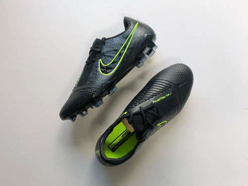 nike phantom under the radar