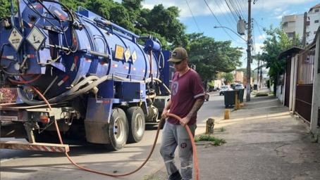Sistema de drenagem de Cachoeirinha passa por limpeza