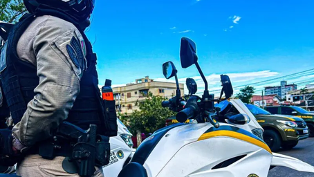 Motociclista é detido em flagrante por tráfico de drogas