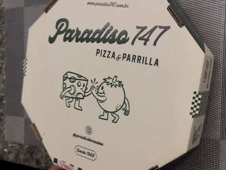 A pizza Chicago para um aniversário