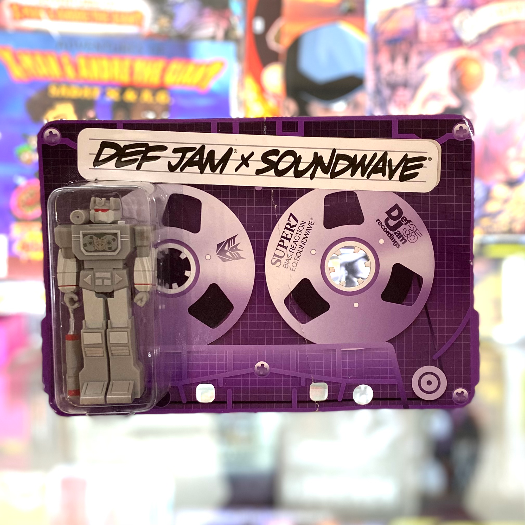 Def Jam and Soundwave Transformer Front View