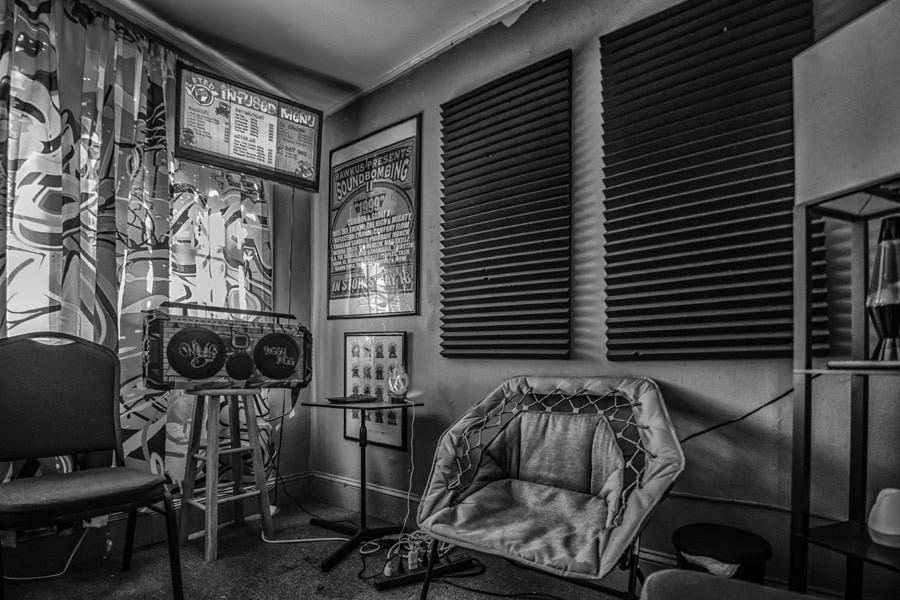 DC's 1 Recording Studio Listen Vision
