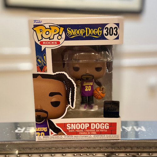 Funko POP Rocks! Snoop Dogg Vinyl Figure 303 | NHHM Official Site