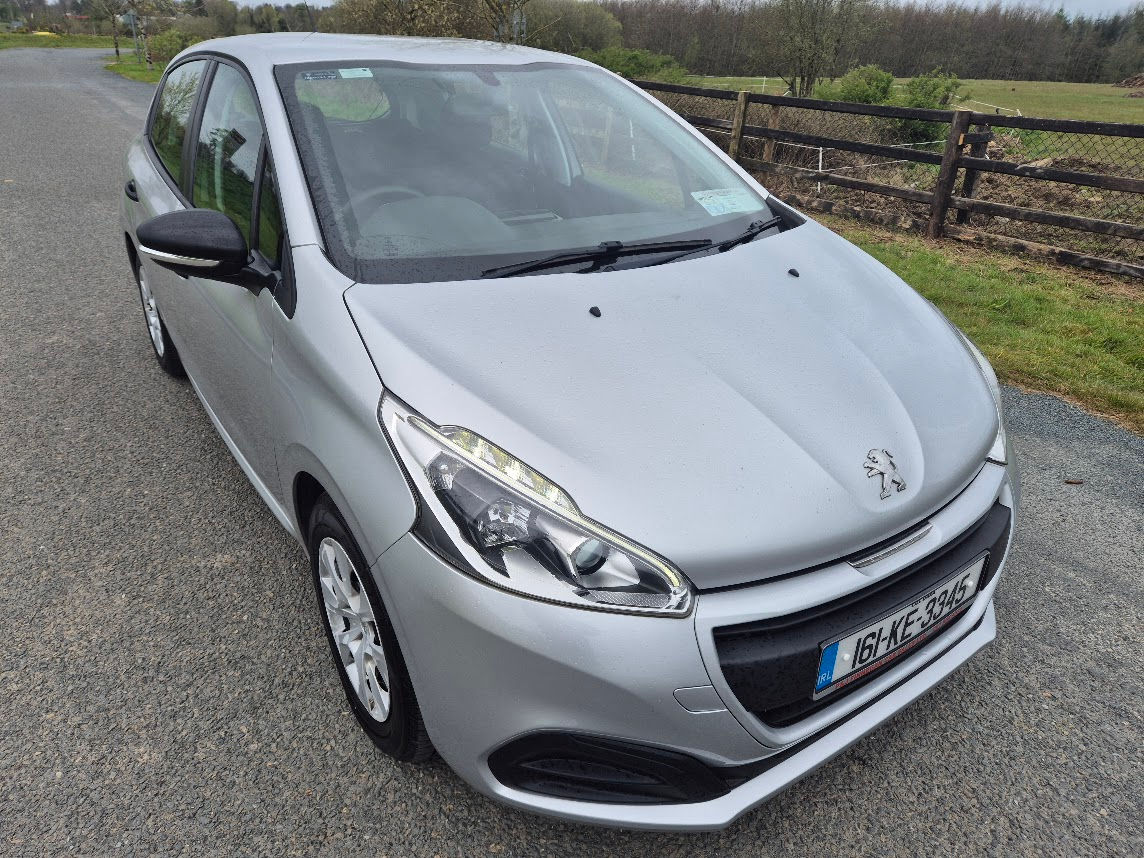 2016 (161) Peugeot 208
