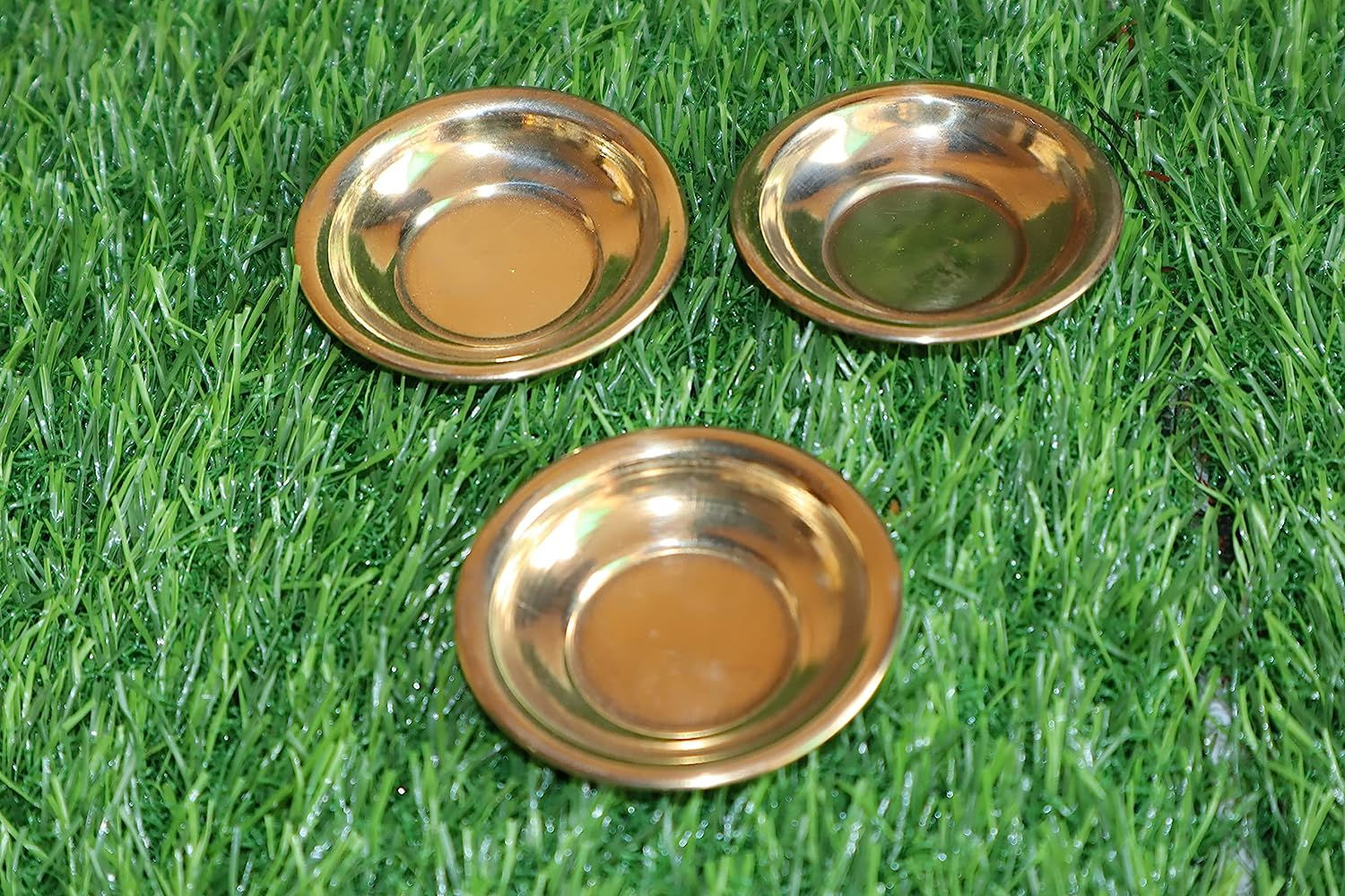 Salvus App SOLUTIONS Golden Brass Bhog Thali for Pooja, Set of 3 (2.5 inch)