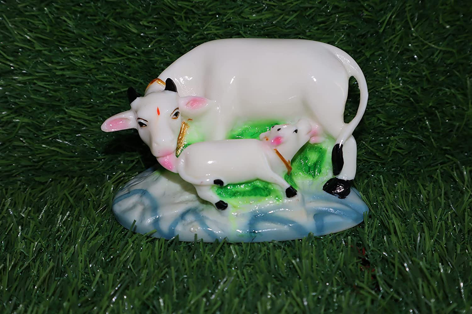 Salvus App Solutions Attractive Handmade Kamdhenu Cow And Calf Idol Statue