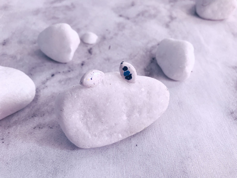 Miniatura: Squint Stud Earring