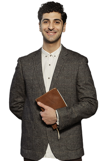 1 medium-shot-smiley-pastor-holding-bible copiar.png