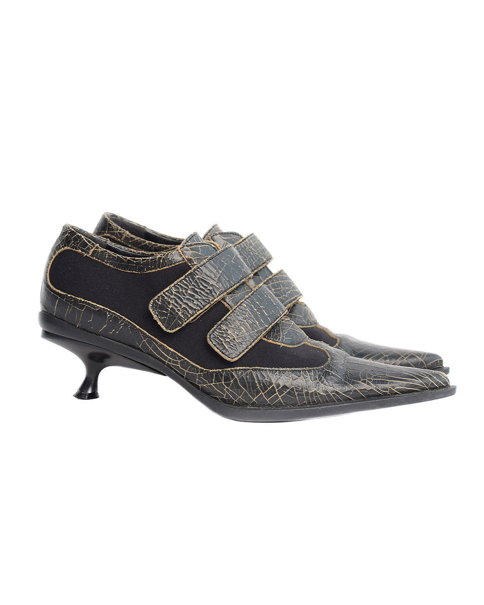 Thumbnail: Miu Miu F/W2001 "Cracked Leather" Pointy Heels with Velcro Straps