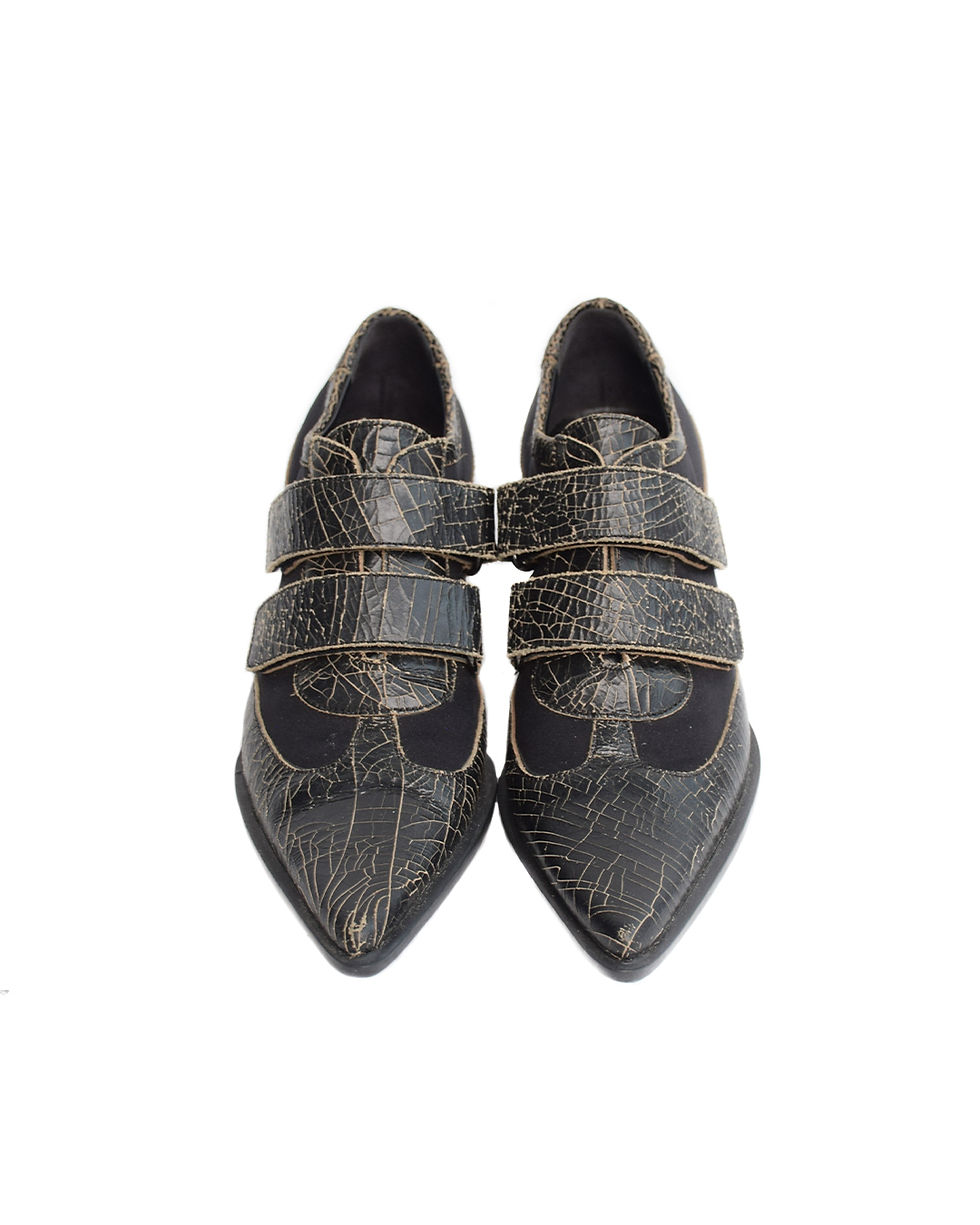Thumbnail: Miu Miu F/W2001 "Cracked Leather" Pointy Heels with Velcro Straps