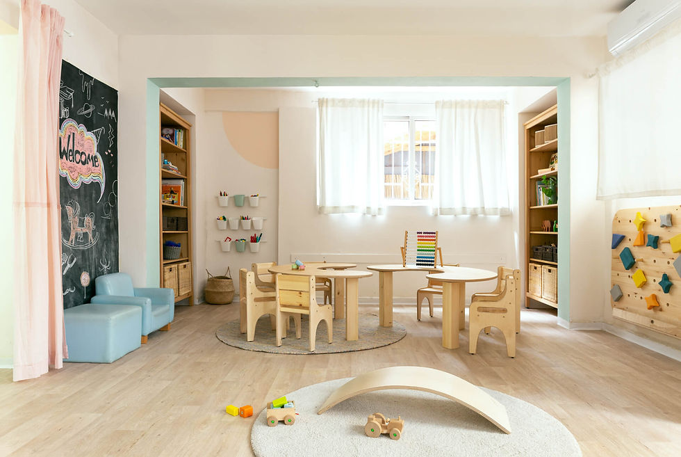 צילום עיצוב פנים גן אנתרופוסופי - מבט אל תוך הגן