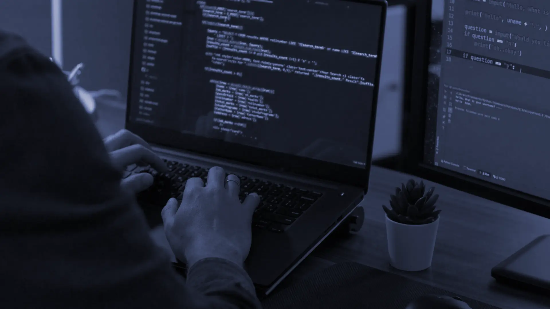 About Us | Acom