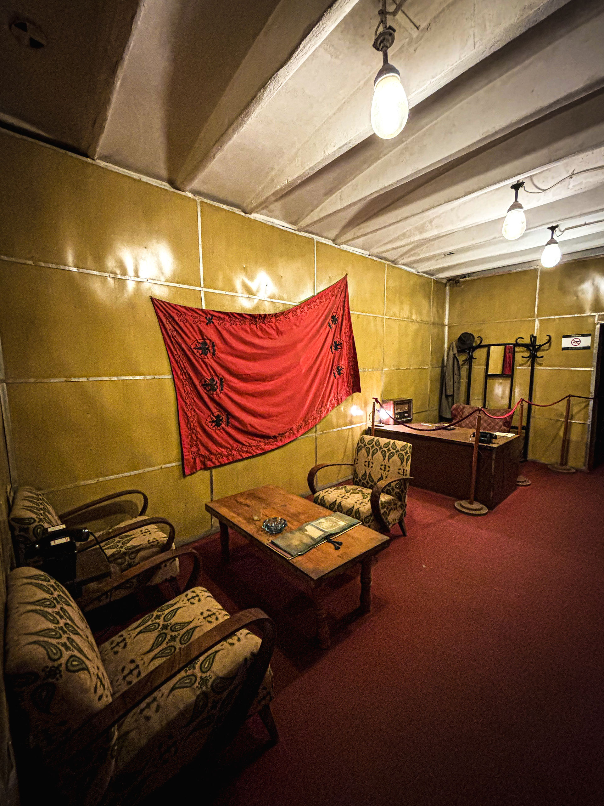 Kantoor Enver Hoxha in bunker Tirana Bunk'Art 1