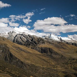 Hiking in Huaraz: Ultimate hiking guide with routes, costs, and tips (2025)
