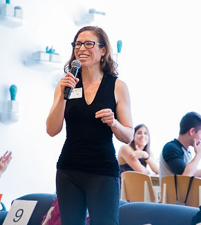 website_photo_me_presenting_pres_pic_brunchwork_event_nir_eyal_susan_lyne
