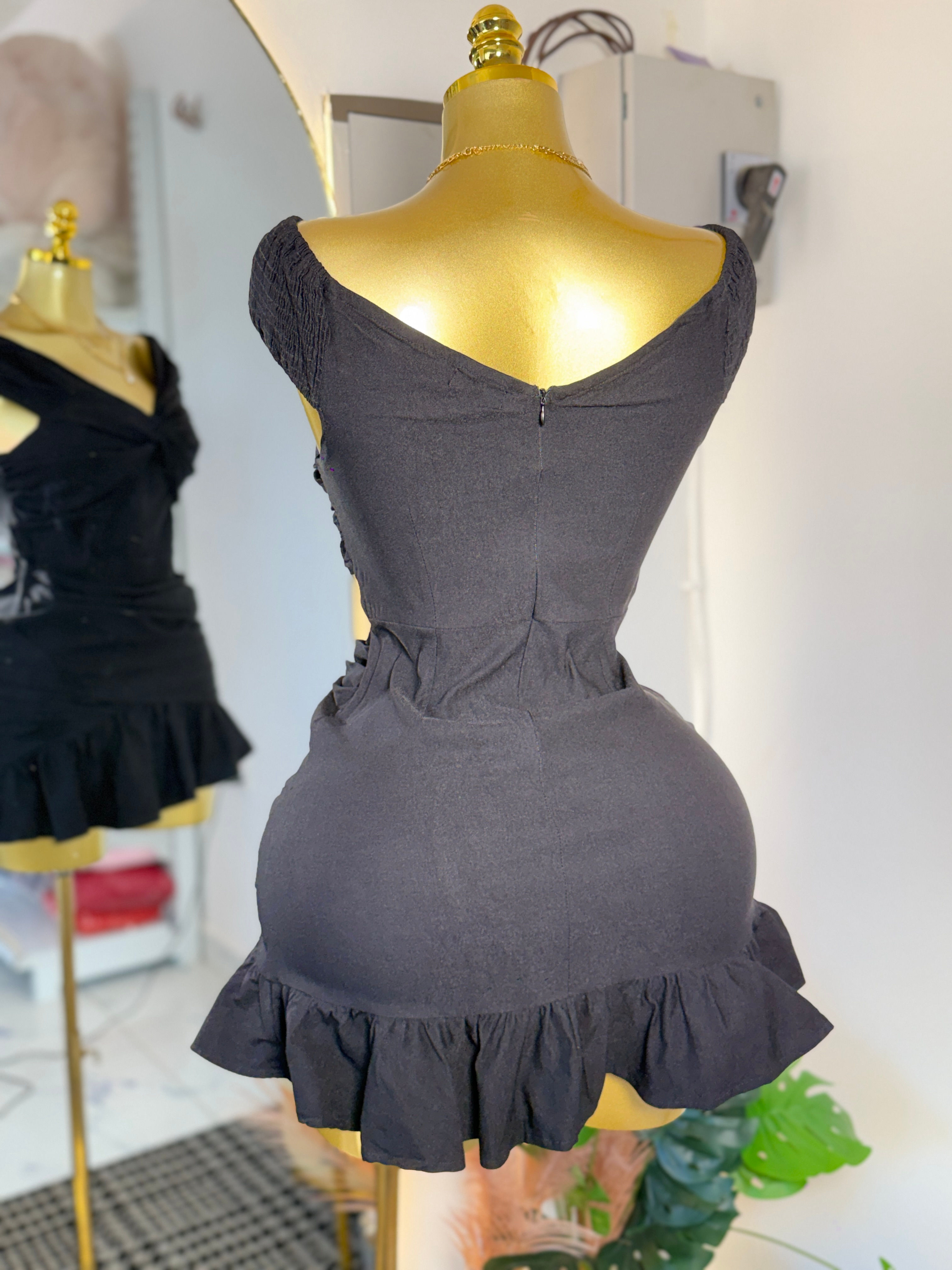Black short gown
