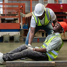Pessoa acidentada sendo acolhida