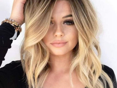 Descubra porque o seu cabelo pode te transformar em uma mulher estilosa no trabalho