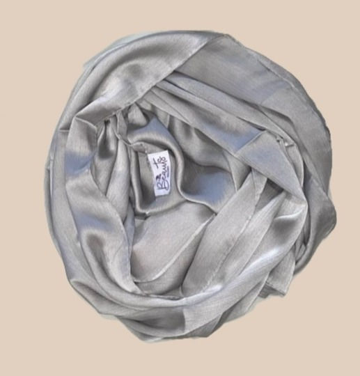 Miniaturbild: Crepe Silk Hijabs