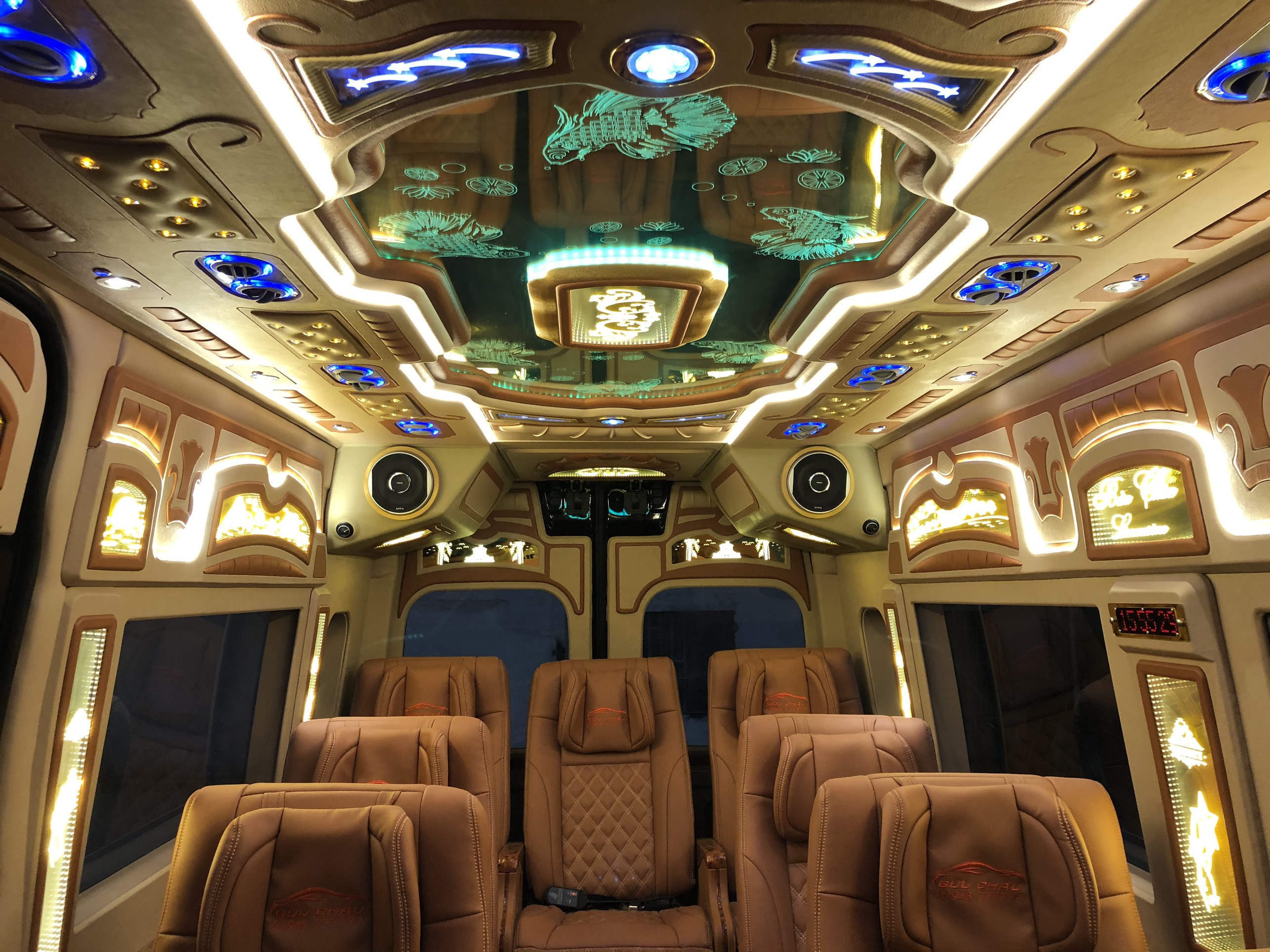 HYUNDAI SOLATI LIMOUSINE