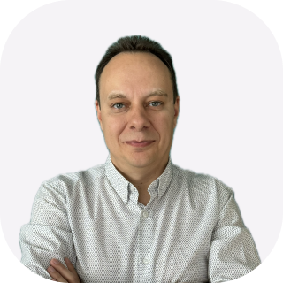 Andrew Akhiezer - Profile Picture.png