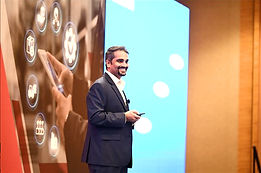 LAM_5395 (1)_edited.jpg