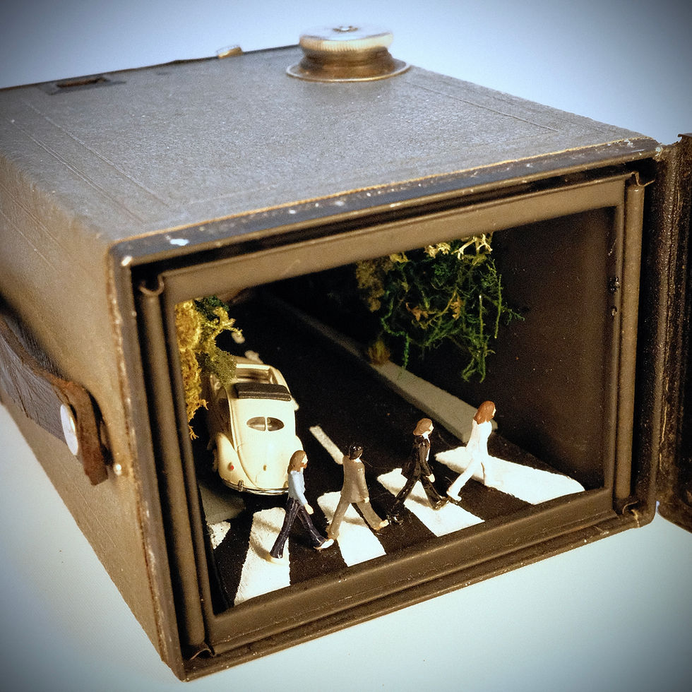 Thumbnail: The Beatles Abbey Road Camera Diorama