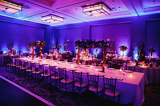 salon-de-banquetes-decorado-con-flores.jpg