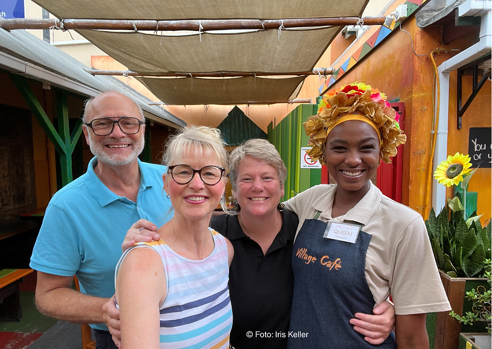 iris-keller-und-joerg-winter-im-village-cafe