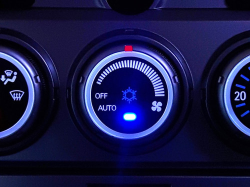 デリカD5 CV5W Visteon制 エアコンスイッチパネル LED打ち替えサービス