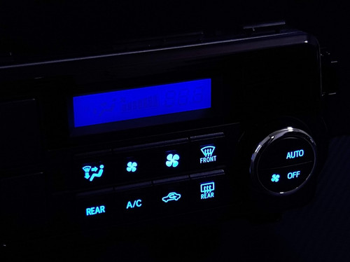 週末割【送料込】ハイエース200系　LED打ち替え済み　エアコンスイッチパネル ハイエース 200系 4型 エアコンスイッチパネル LED打替え | LED