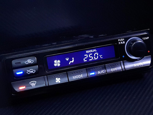 松尾　C35ローレル　エアコンスイッチパネル　27500 8L500 ローレル C35 エアコンスイッチパネル LED打ち替えサービス | LED工房