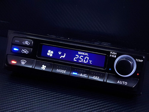 松尾　C35ローレル　エアコンスイッチパネル　27500 8L500 ローレル C35 エアコンスイッチパネル LED打ち替えサービス | LED工房