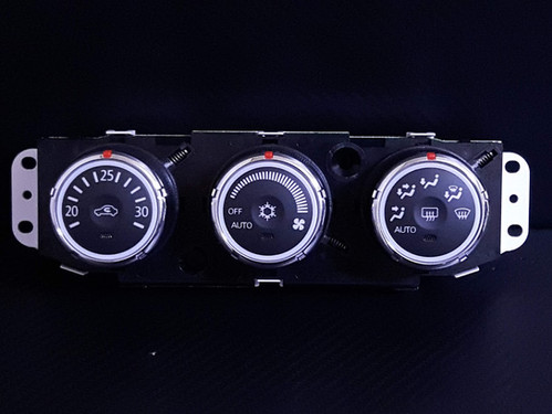 【USED】デリカ D5 前期 エアコン コントロール スイッチ LED打替品 デリカD5 CV5W Visteon制 エアコンスイッチパネル LED打ち替え