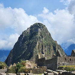 2 day tour to sacred and machu picchu with huayna picchu mountain