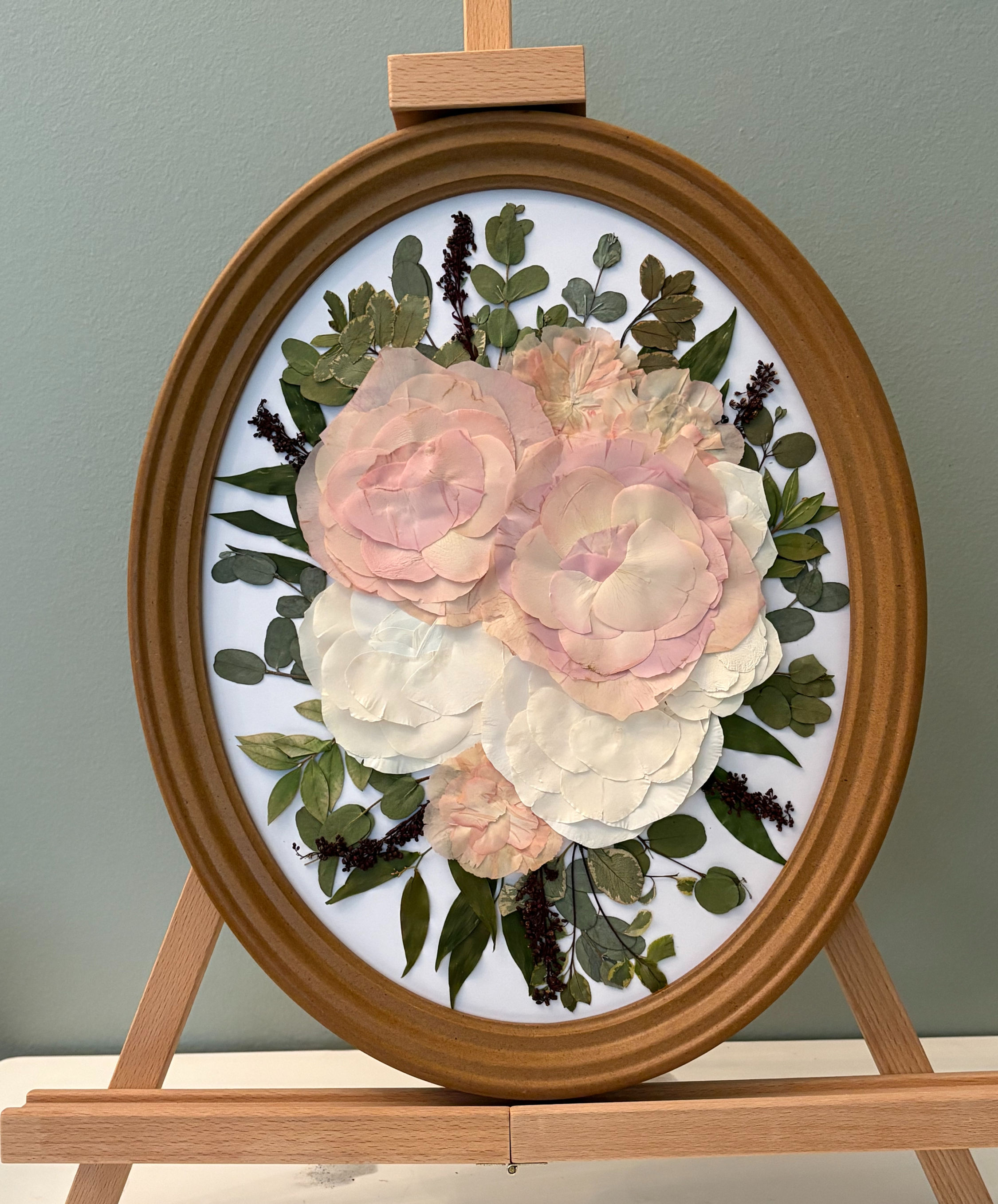 8x10" Standard Oval Pressed Flower Frame