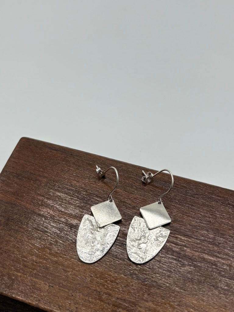 Thumbnail: Elizabeth Earrings