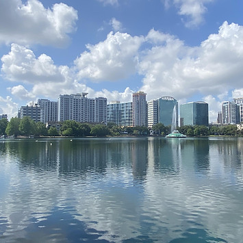 Lake_Eola_Park_April_2022.jpg