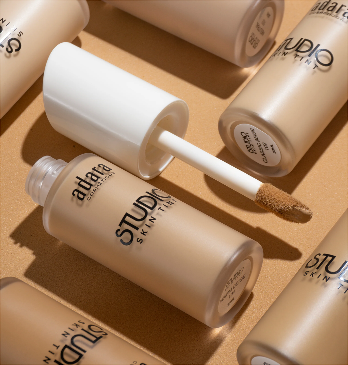 Skin Tint Adara base para maquillaje