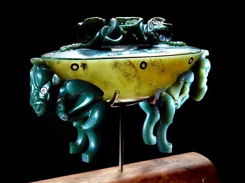 Kiwa Art Specialists in Maori Wood Carvings & Pounamu New Zealand Greenstone
