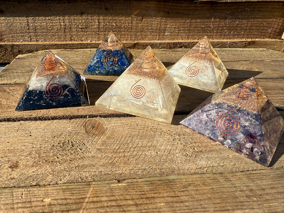 Thumbnail: Crystal Pyramid with Reiki symbol 
