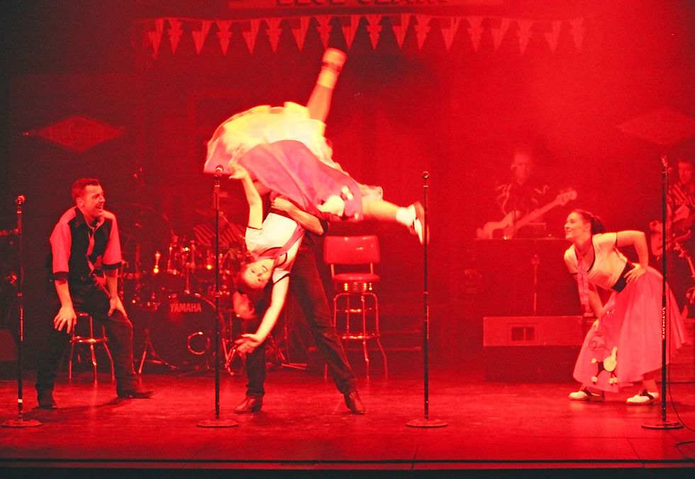 2002 Cast: Gavin Thomas, Rachel Cantrill, Gary Thatcher, Sarah Day.