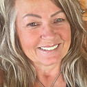 Bobbie {Managing Receptionist}