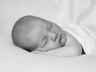 Booking a newborn session - what you need to know