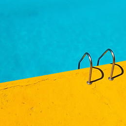 Gelb und Blau Pool