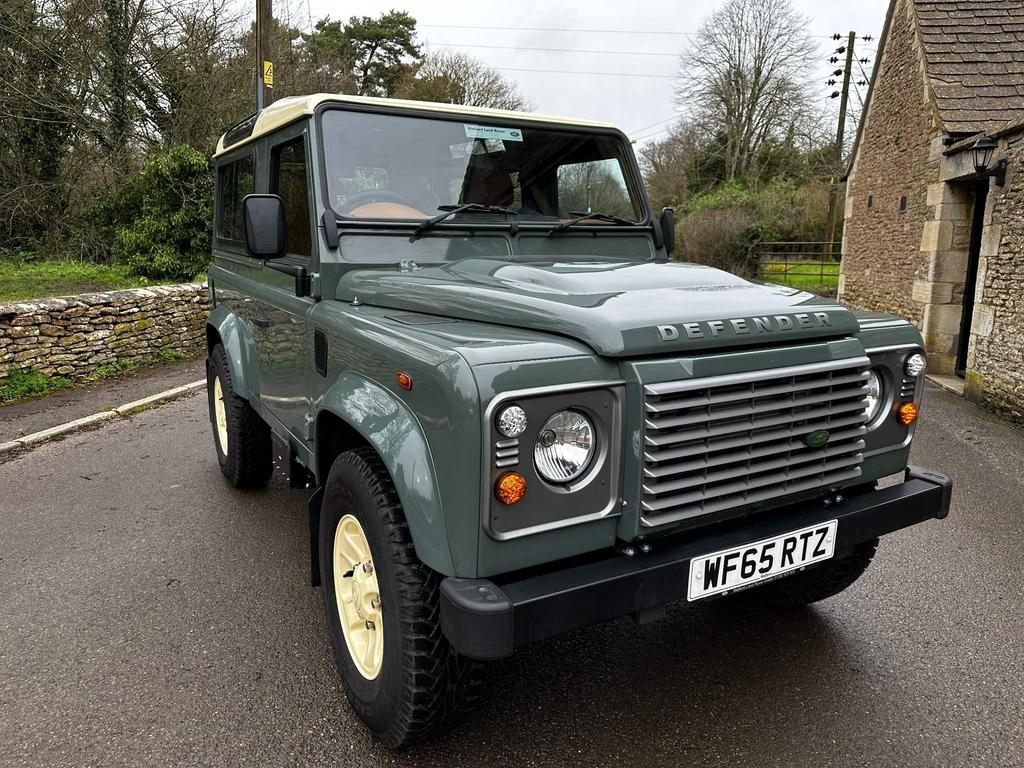 2015 Land Rover Defender 90